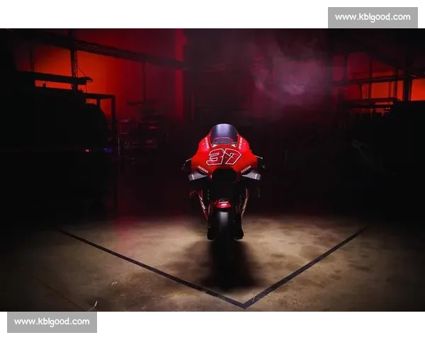 铁血入主 Tech3:斯泰纳发布会爆粗口掀 MotoGP 风云